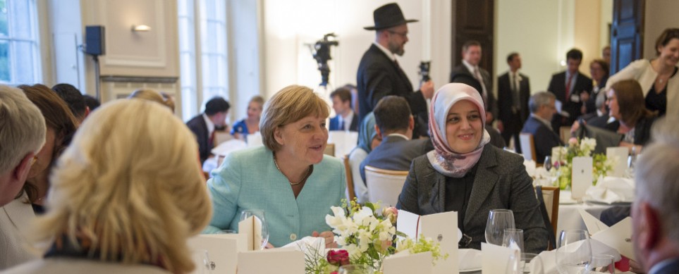 Merkel nimmt Iftar teil Islam gehört unzweifelhaft Deutschland