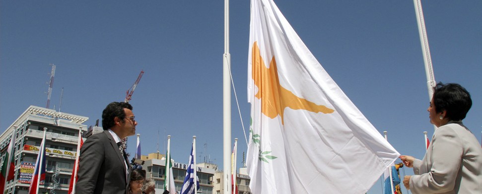 Auch Zypern sucht Platz unter dem Rettungsschirm