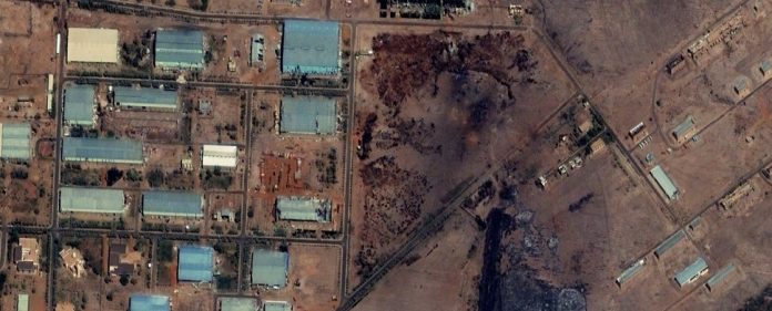 Was steckt hinter dem Angriff auf die sudanesische Waffenfabrik? 
