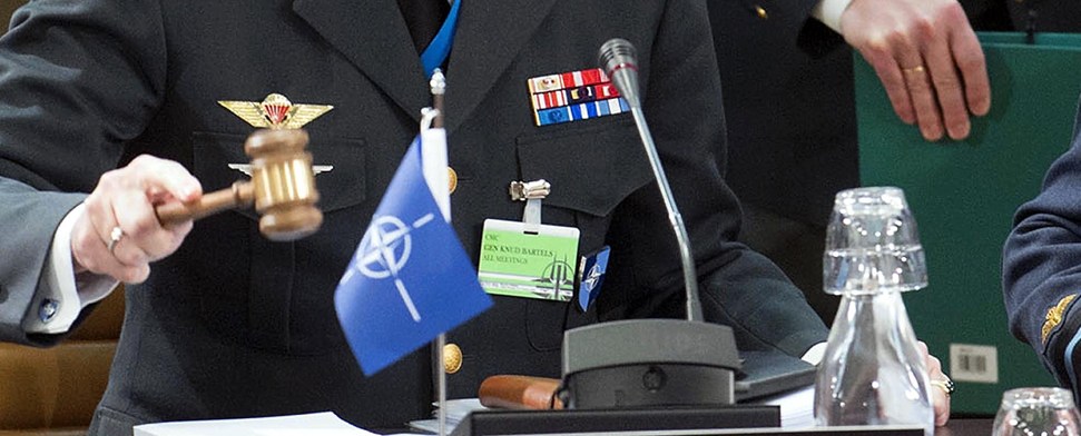 Die NATO: Schutzbündnis oder Imperialmacht?