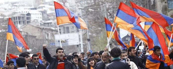 Unruhige Zeiten vor der Wahl in Armenien