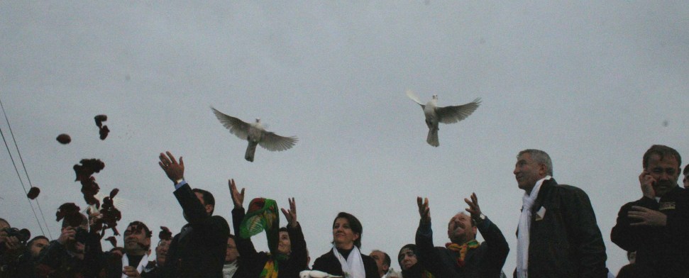 Friedensverhandlungen mit der PKK: „İmralı muss Geschichte werden!“