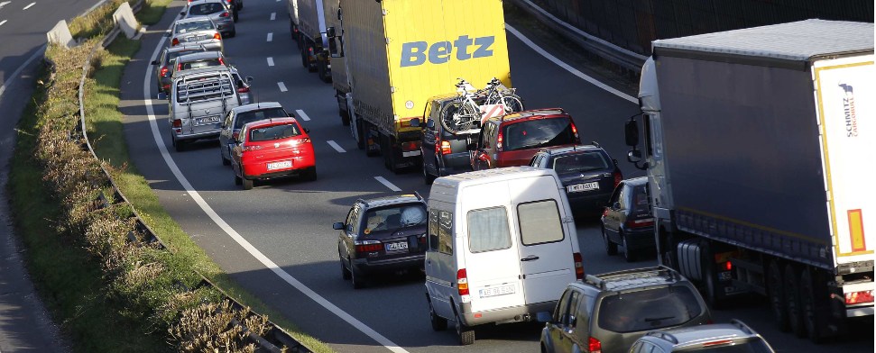 Österreicher verprügelt Deutschen auf Autobahn