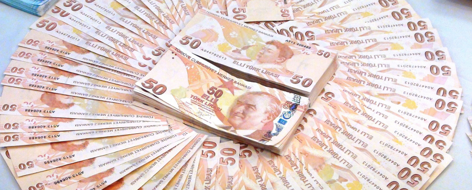 Die Türkische Lira sank am Montag auf ein Rekordtief.