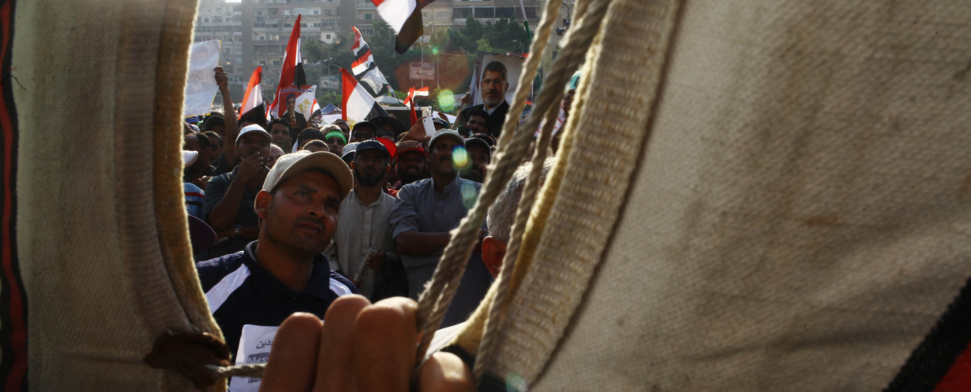 Das ägyptische Militär und die Übergangsregierung in Kairo gehen weiter gegen die Muslimbruderschaft vor.