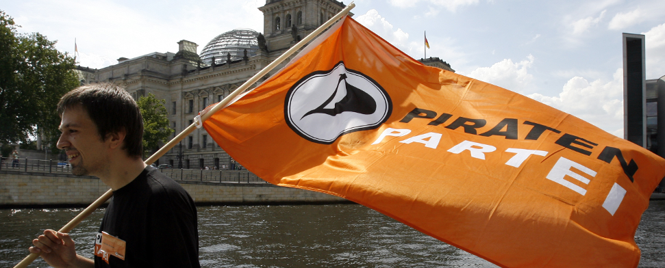 Die Piratenpartei kommt nicht zur Ruhe. Der parteiinterne Machtkampf geht weiter: „Lawblog“-Betreiber Udo Vetter trat aus der Partei aus.