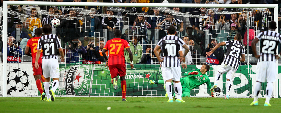 Das Elfmetertor von Juventus gegen Galatasaray beim Champions Leaugue-Spiel am 02.10.2013