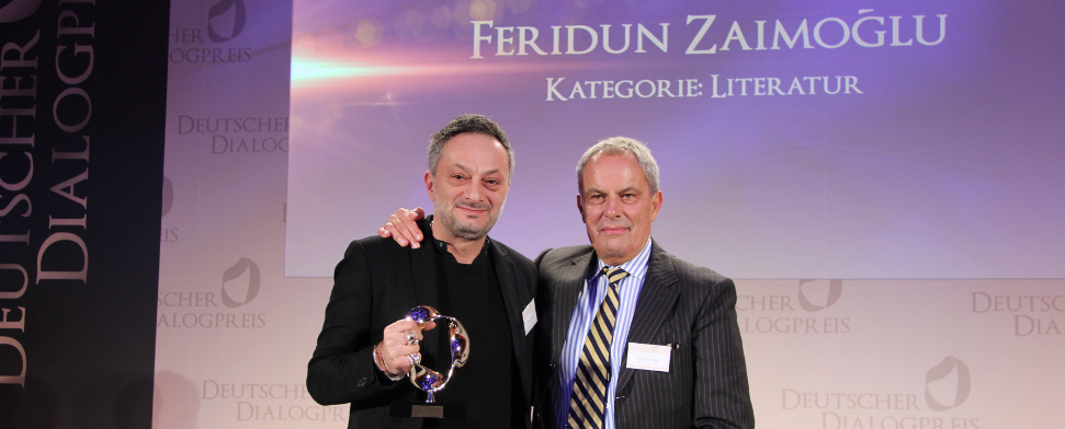 Feridun Zaimoglu und Jochen Thies bei der Preisverleihung vom Deutschen Dialogpreis 2013 - Kemal Kurt