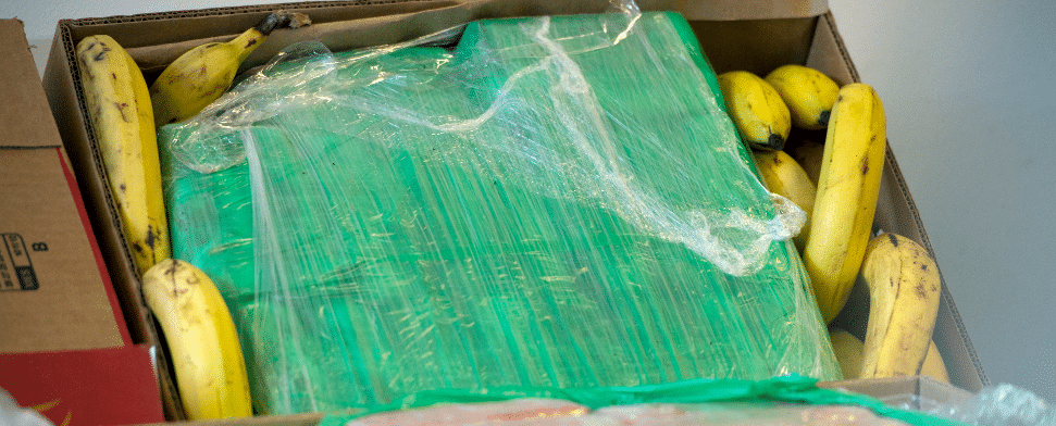 140 Kilogramm sichergestelltes Kokain versteckt in Bananenkisten ist am 07.01.2014 im Landeskriminalamt in Berlin zu sehen - dpa