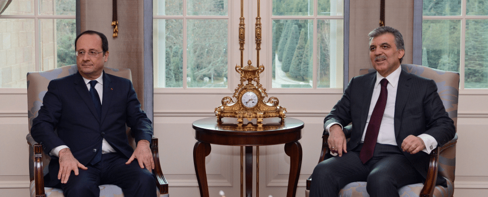 Hollande's Staatsbesuch in der Türkei. Neben ihm sitzt der türkische Staatspräsident Abdullah Gül.