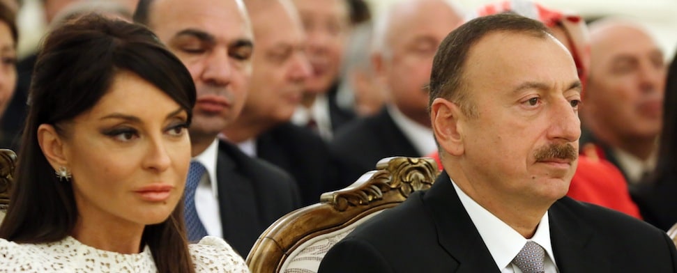 Die Korruptionsermittlungen in der Türkei haben Aserbaidschans Präsidenten Alijew zu markigen Worten veranlasst.