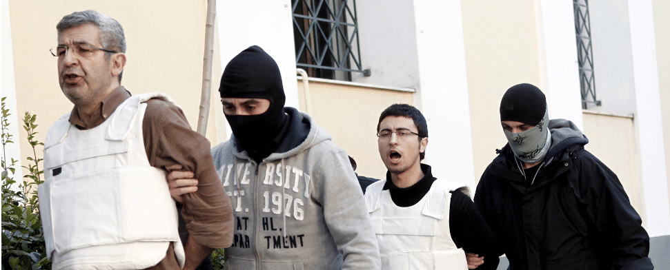 Mitglieder einer türkischen Terrorgruppe werden festgenommen.