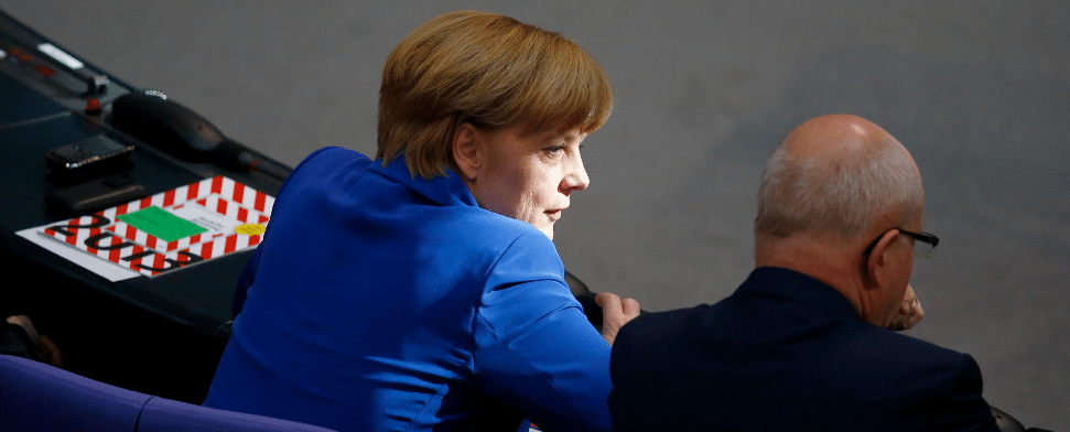 Bundeskanzlerin Angela Merkel mit dem CDU/CSU-Fraktionsvorsitzenden Volker Kauder.