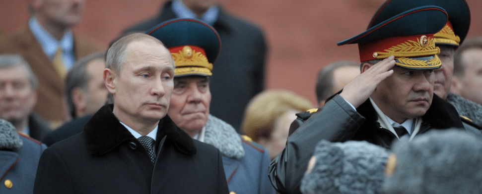 Putin und russische Generäle.