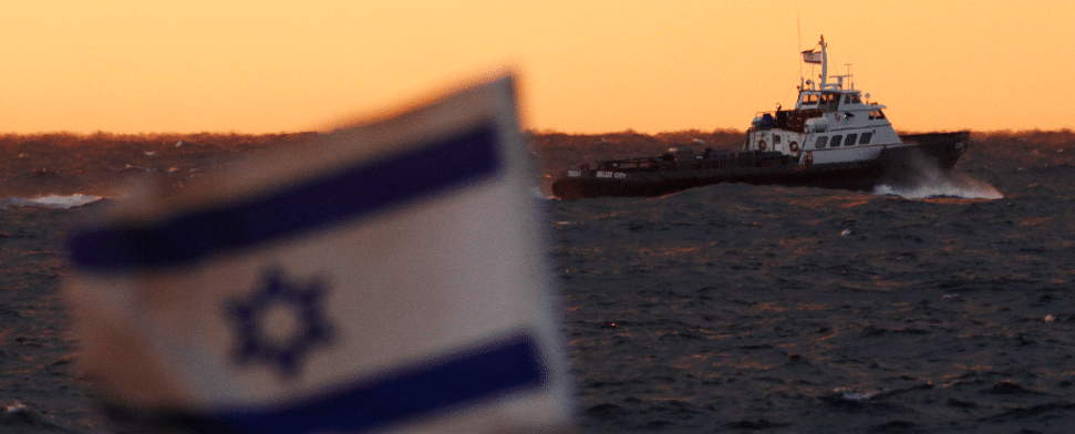 Elitesoldaten der israelischen Marine bringen im Roten Meer einen Frachter auf, der Raketen für die Palästinenser an Bord haben soll.
