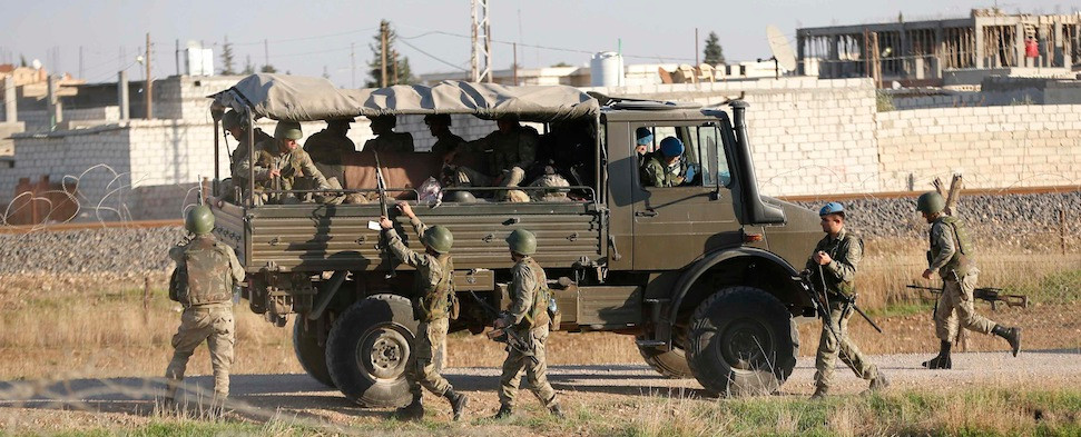 Die türkische Armee bereitet sich darauf vor, den Schrein von Sulaiman Schah in Syrien zu verteidigen. Das berichtete die Zeitung „Hürriyet Daily News“ am Freitag.