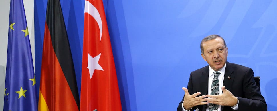 Türkei in deutschen Medien: Im Vorfeld des Auftritts des türkischen Premierministers Erdoğan in Köln mehrt sich die Kritik von Politikern und Medien.
