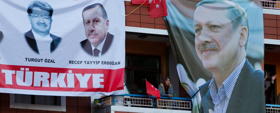 Der türkische Ministerpräsident genießt in weiten Teilen der Bevölkerung weiterhin ein großes Ansehen.