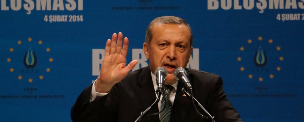 Der türkische Premierminister während seiner Tempodrom-Rede in Berlin im Februar 2014.