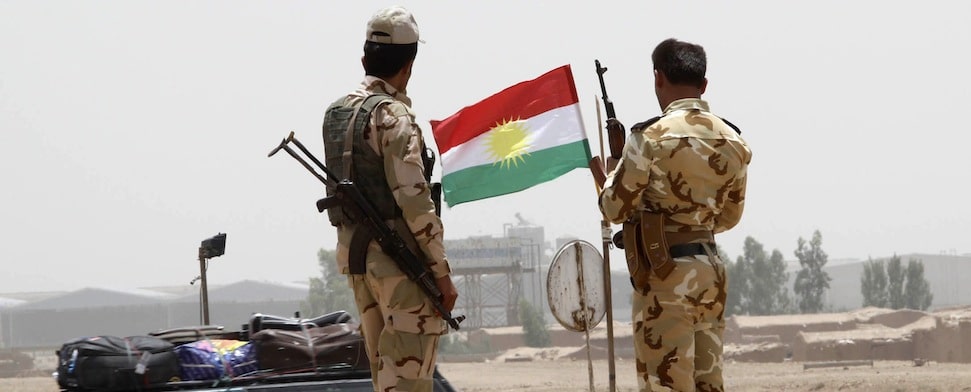Ein Peshmerga-Sprecher bestätigte, dass seine Kämpfer nach Kirkuk eingerückt sind, nachdem die irakische Armee ihre Posten aufgelassen hätte. „Es ist keine irakische Armee mehr in Kirkuk“