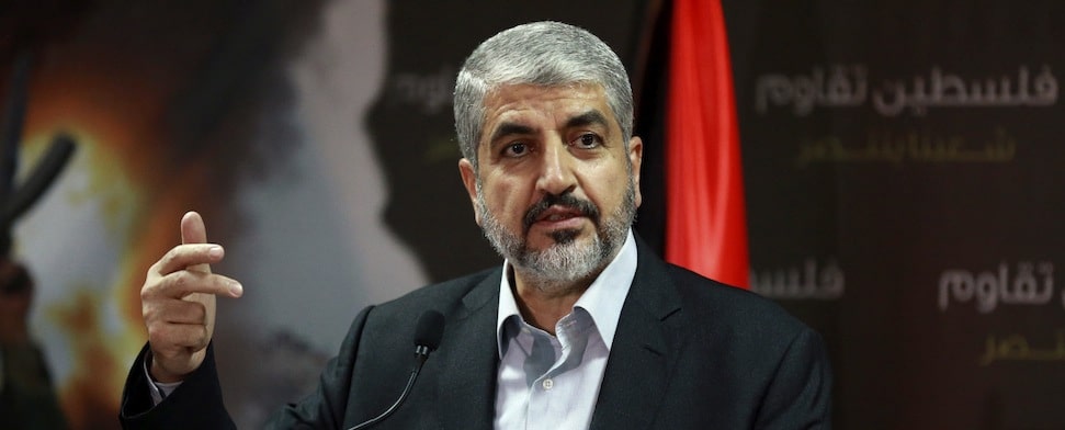 Zu einer möglichen Waffenruhe gab es am Abend widersprüchliche Signale. Hamas-Exilchef Chaled Maschaal machte die Zustimmung seiner Organisation zu einer Vereinbarung mit Israel erneut von einem Ende der Blockade des Gazastreifens abhängig. (rtr)