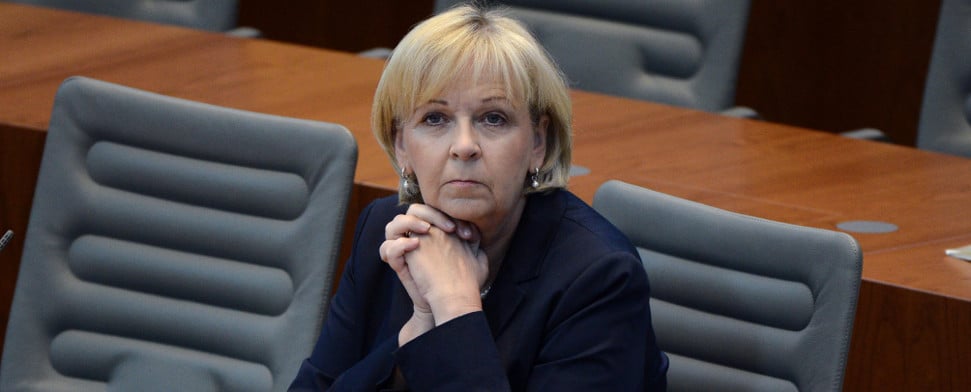 Die nordrhein-westfälische Ministerpräsidentin Hannelore Kraft (SPD) sitzt am 03.07.2014 im Landtag in Düsseldorf (Nordrhein-Westfalen) im Plenum.
