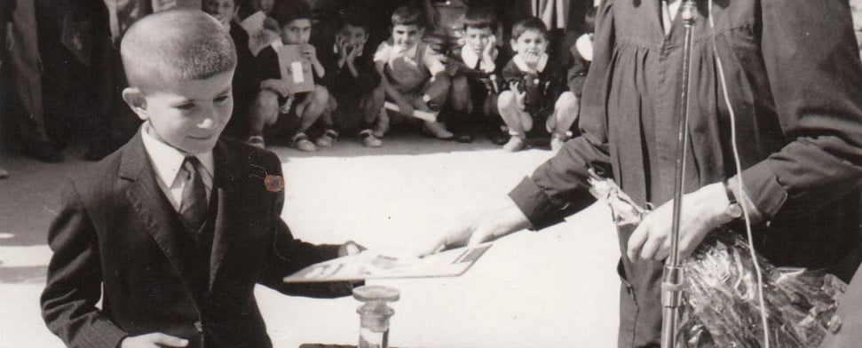 Ahmet Davutoglu im Alter von neun Jahren.