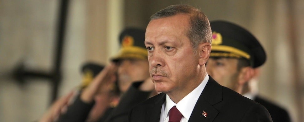 Die Amtszeit Recep Tayyip Erdoğans als Premierminister wurde zum Beginn und zum Ende mit türkischen Staatsbürgern in fremder Gefangenschaft überschattet. Dazwischen lagen Jahre großartiger Errungenschaften, aber auch tiefer Krisen.