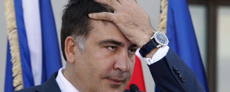 Die georgische Justiz hat gegen den in den USA lebenden Ex-Präsidenten Michail Saakaschwili Haftbefehl wegen Amtsmissbrauchs erlassen. Ermittler werfen Saakaschwili vor, bei der blutigen Auflösung einer Oppositionskundgebung in der 2007 seine Befugnisse überschritten zu haben.