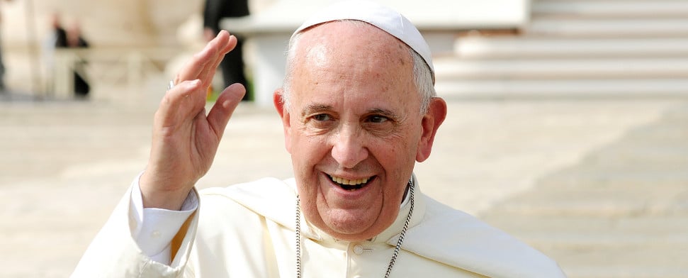 Papst Franziskus grüßt