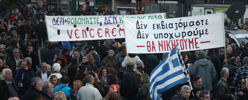 Griechen preotestieren gegen den von der EU auferlegten Sparzwang.