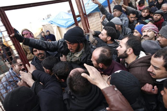 Flüchtlinge an der syrisch-türkischen grenze