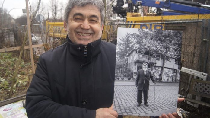 Mehmet Kalin, Erbauer des Baumhaus an der Mauer