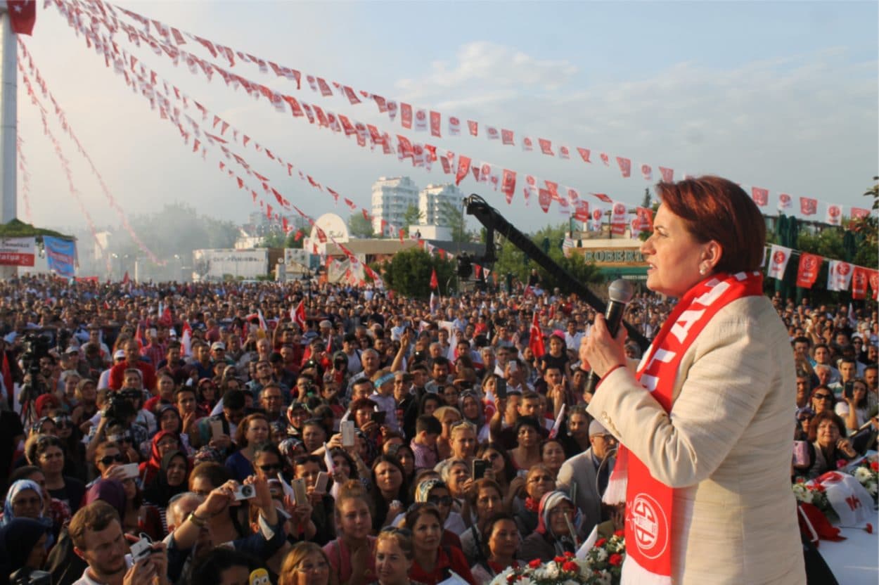 Die türkische Politikerin und Erdogan-Kritikerin Meral Aksener hat in der Hauptstadt Ankara die Gründung einer neuen Mitte-Rechts Partei bekanntgegeben.