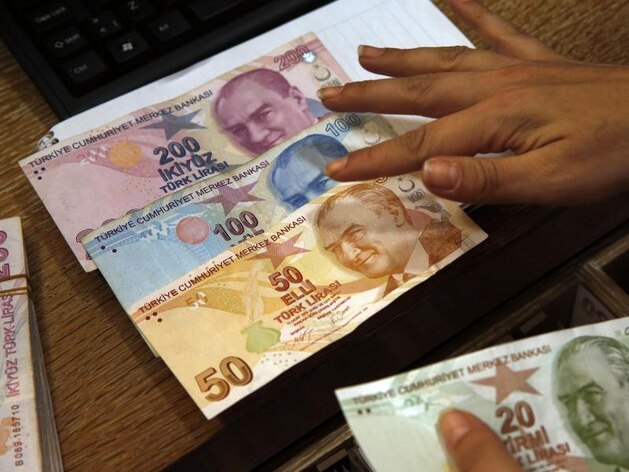 Die türkische Lira ist auf ein neues Rekordtief gefallen. Foto: dpa/Lefteris Pitarakis/AP/dpa