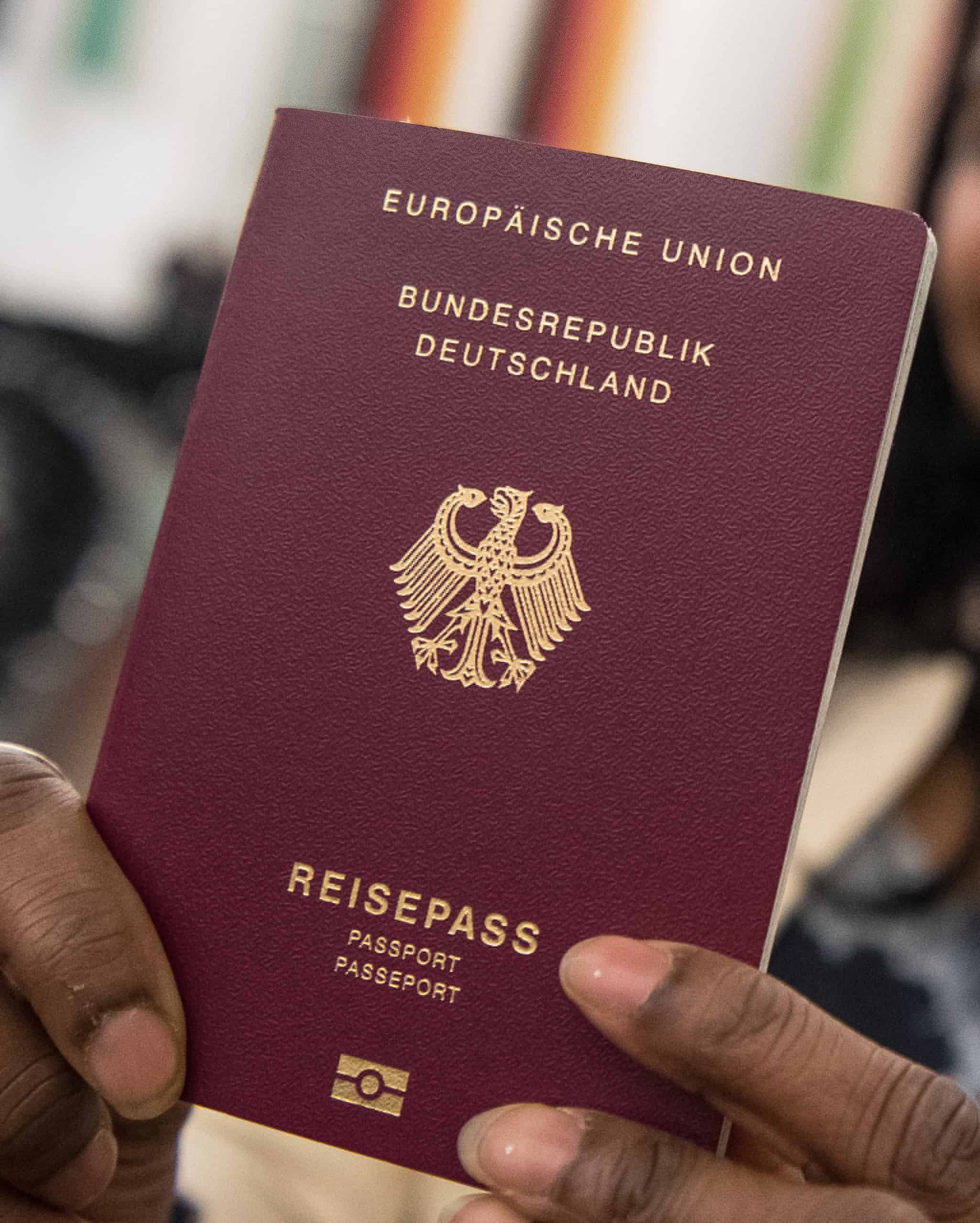 Schnellere Einbürgerung: Bundesrat billigt Doppelpass