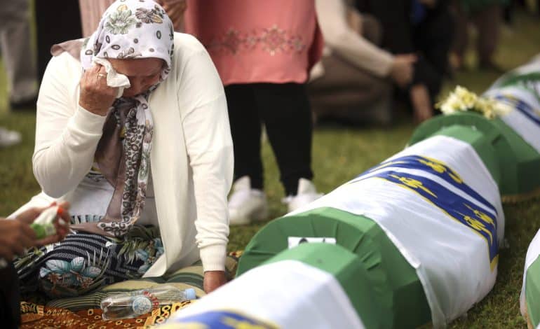 Niederlande entschuldigen sich für Versagen bei Völkermord Srebrenica