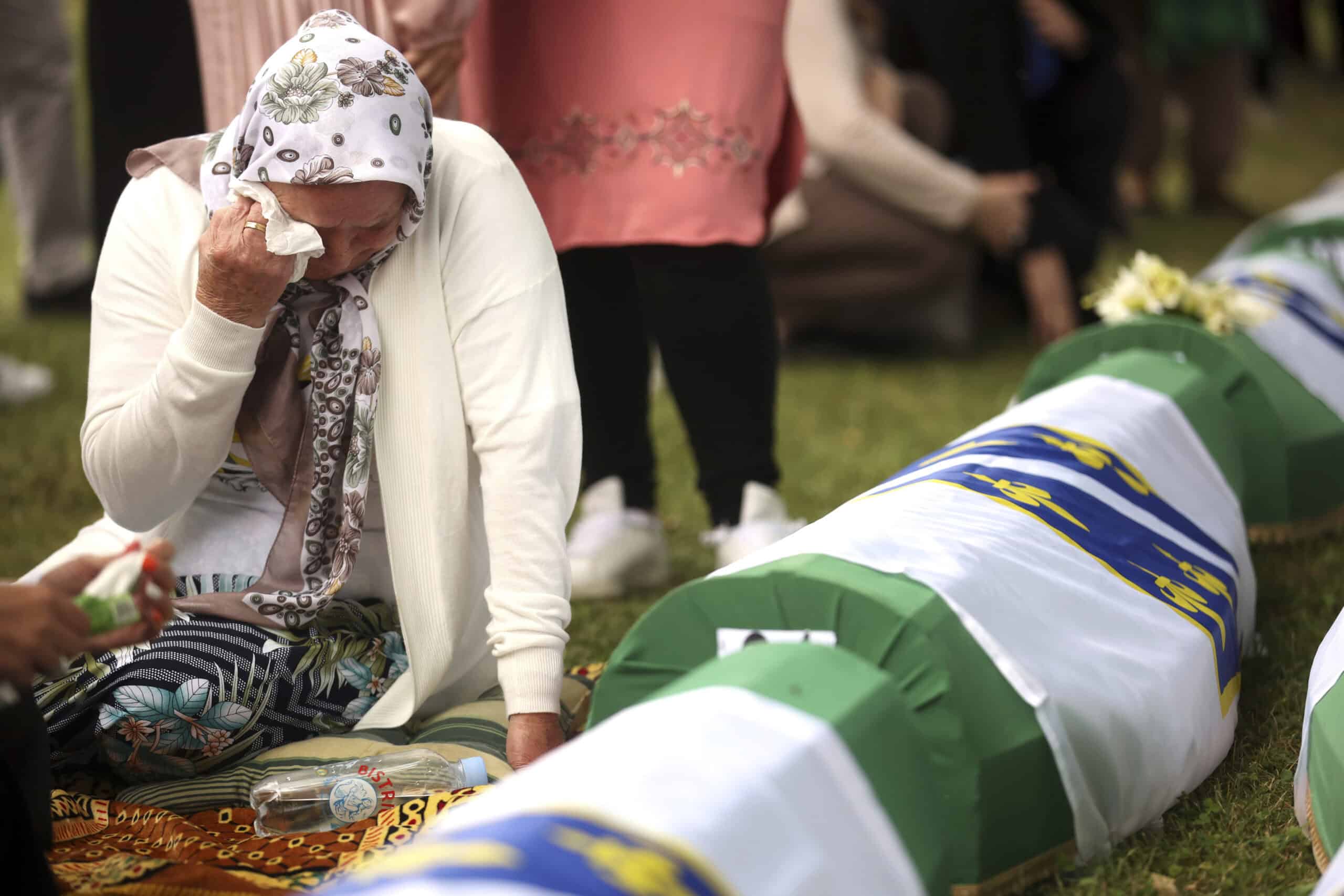 Niederlande entschuldigen sich für Versagen bei Völkermord Srebrenica