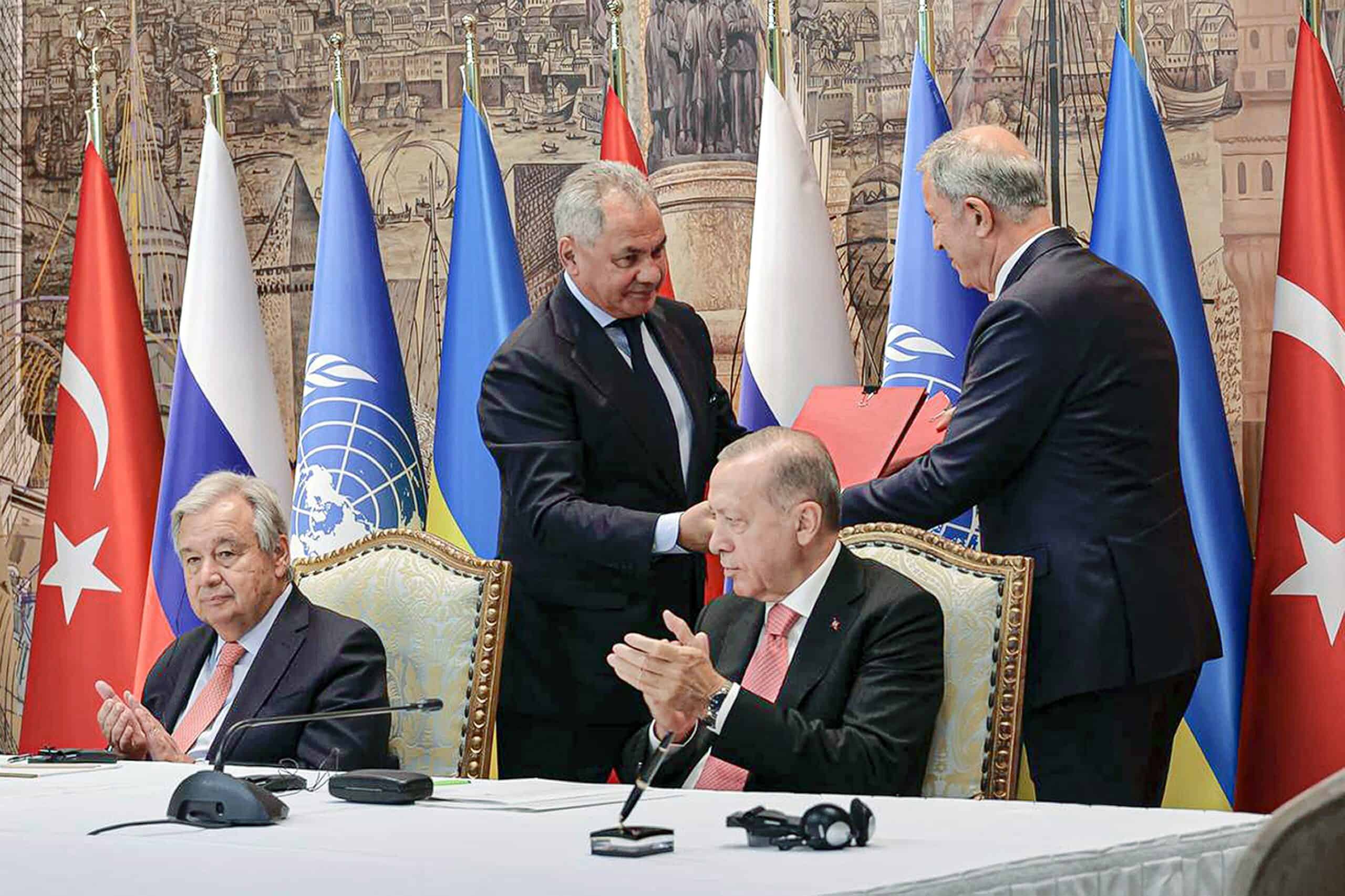 Ein Tag nach Diplomatie-Erfolg von Erdoğan: Russland beschießt ukrainischen Hafen