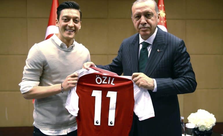 mesut Özil und recep tayyip erdogan