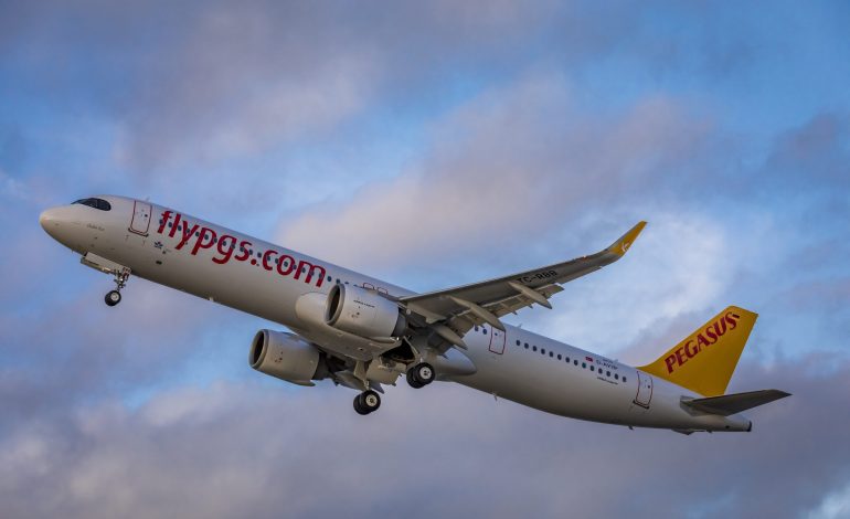 „Notfall“: Pegasus-Flieger landet außerplanmäßig – mehrere Passagiere fliehen