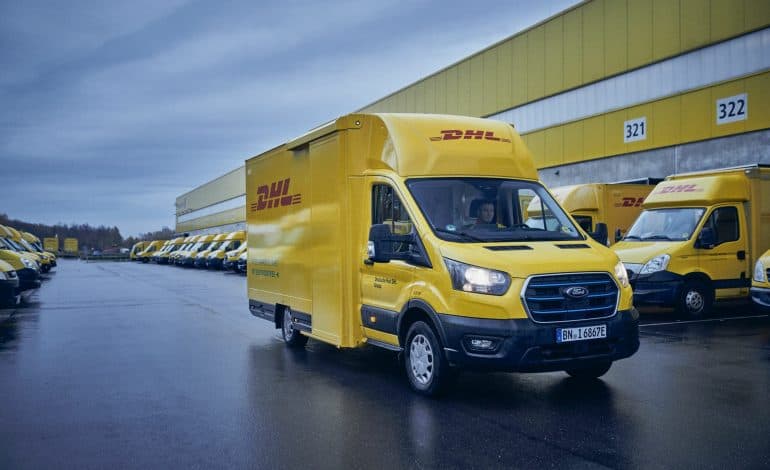 post bestellt 2000 elektro lieferwagen bei ford