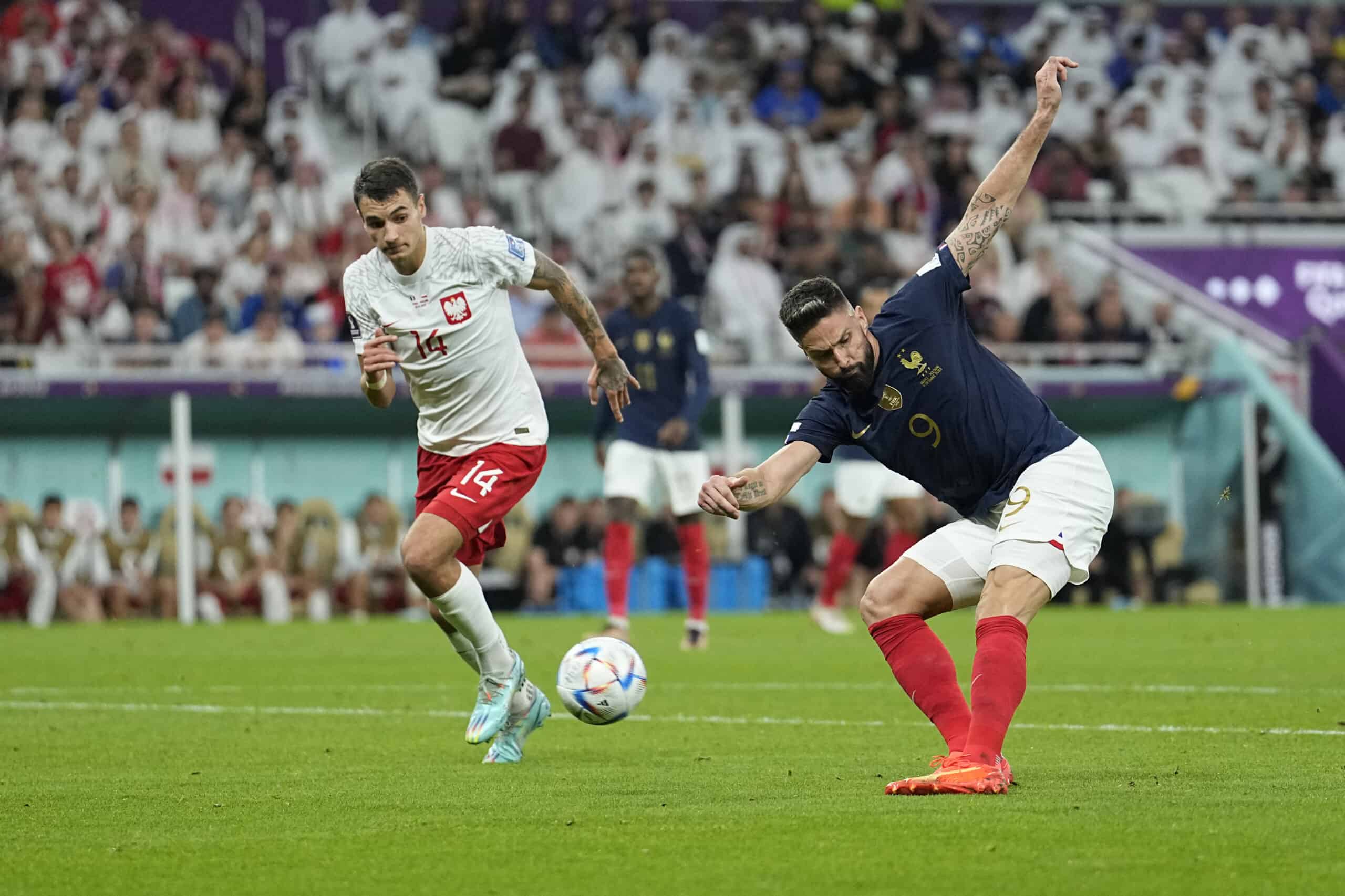 Özil neckt Giroud: „Wer hat dir das beigebracht, Bruder?“