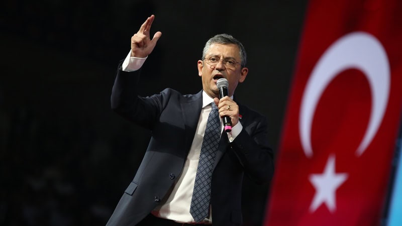 CHP-Erneuerer oder „neuer Loser“: Wer ist Özgür Özel?