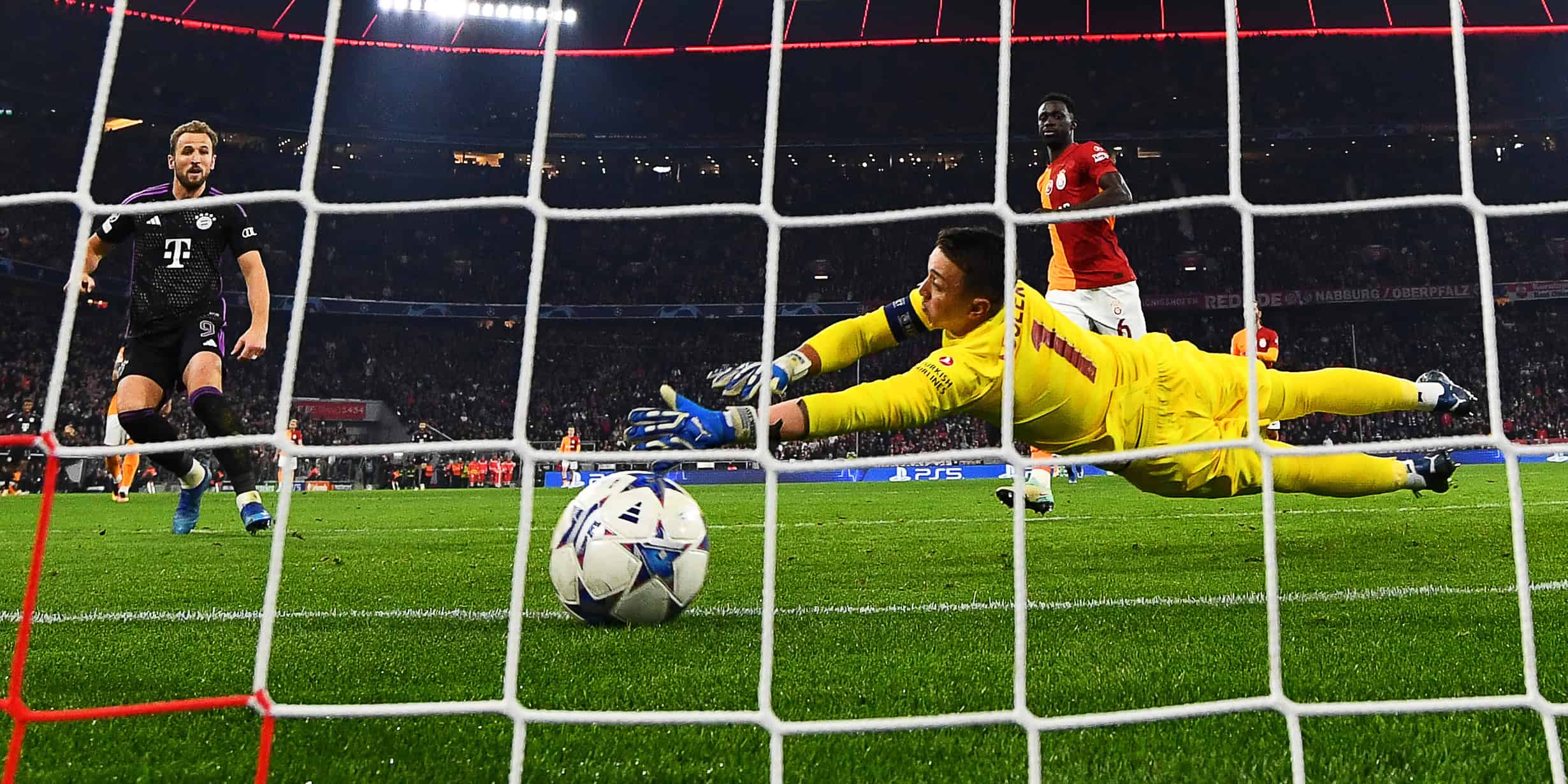 Türkische Fußballklubs in Europa: Niederlagen, VAR-Dramen und ein doppelter Abschied