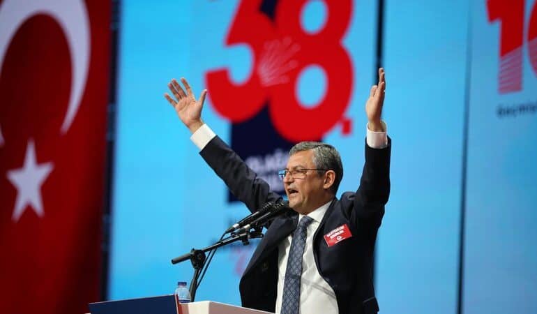 Özgür özel