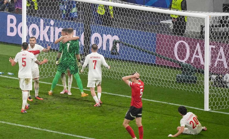 Mega-Parade und Rekord-Tor: Türkei schlägt auch Österreich und steht im Viertelfinale