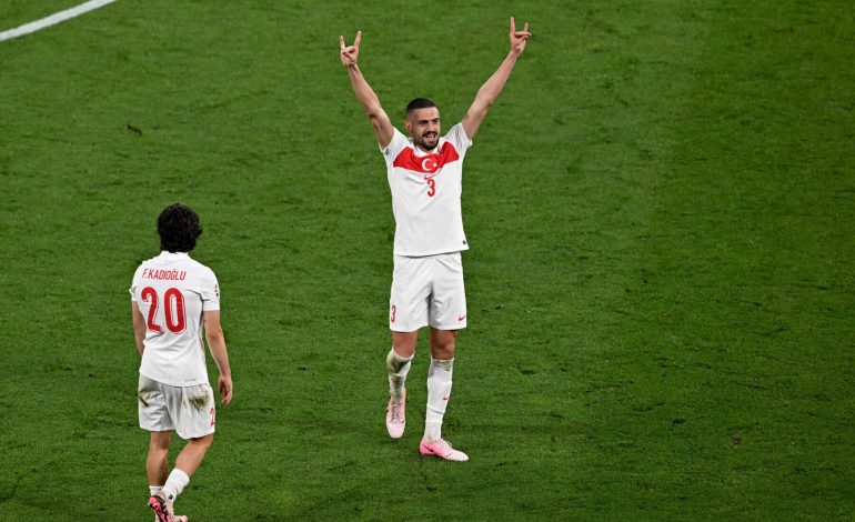 Merih Demiral und der Wolfsgruß: Was hat es damit eigentlich auf sich?