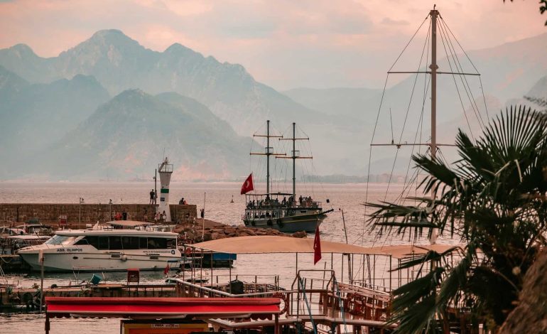 Reiseanbieter: Türkei vor Spanien, Antalya vor Mallorca