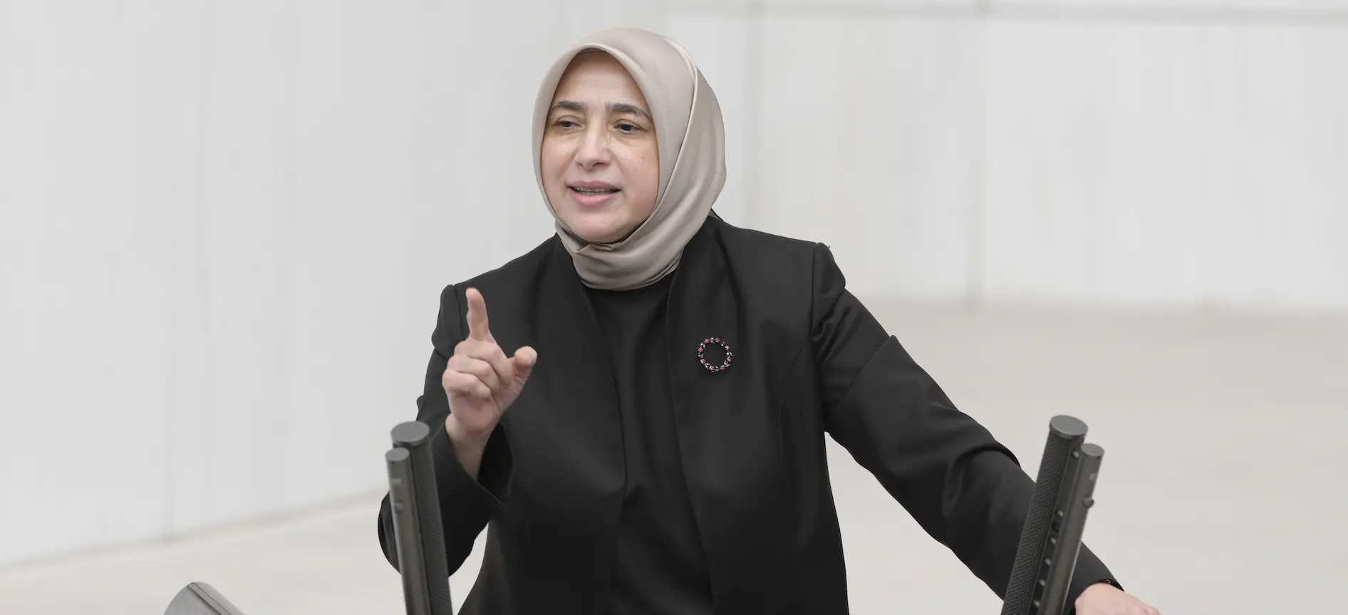 Nach Feuertod von Kleinkindern: AKP kritisiert Armutsdebatte – Davutoğlu entsetzt